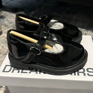 Dream Pairs Mary Janes  NWT